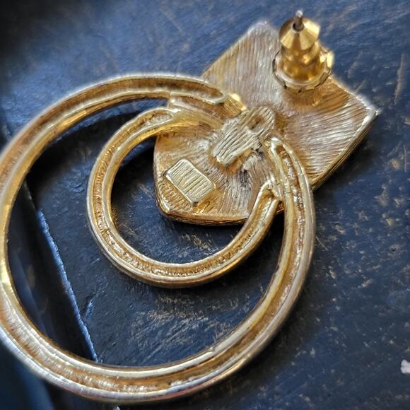 Vintage Black Enamel and Golden Loop Earrings - Timeless Elegance - Picture 7 of 7